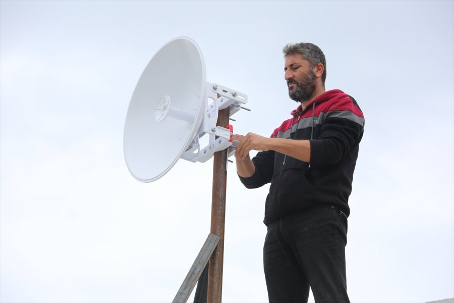 Mersin'de Eba Destek Noktası Kırsalda Yaşayan Çocukların Ayağına Götürüldü