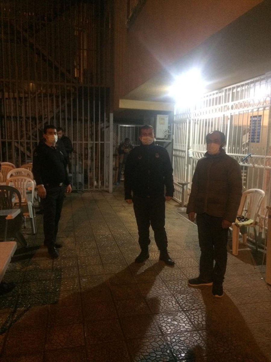 Antalya'da Gidecek Yeri Olmadığını Söylemesine Rağmen Ceza Kesilen Kişiye Yardım Eli Uzatıldı