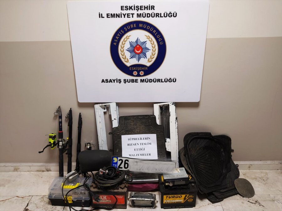 Güncelleme - Eskişehir'de Otomobil Parçası Çaldıkları İddia Edilen 3 Şüpheli Yakalandı