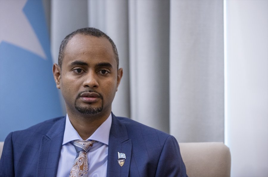 Türkiye Mezunu Somalili Bakan, İlk Yurt Dışı Ziyaretini 