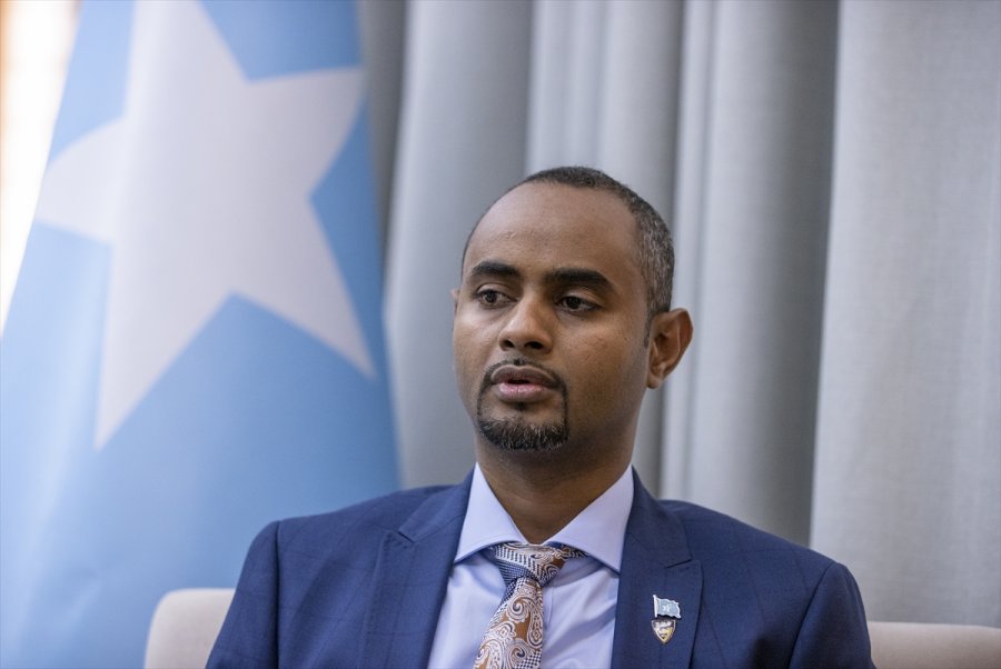 Türkiye Mezunu Somalili Bakan, İlk Yurt Dışı Ziyaretini 
