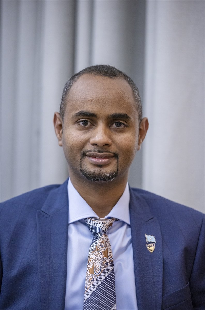 Türkiye Mezunu Somalili Bakan, İlk Yurt Dışı Ziyaretini 