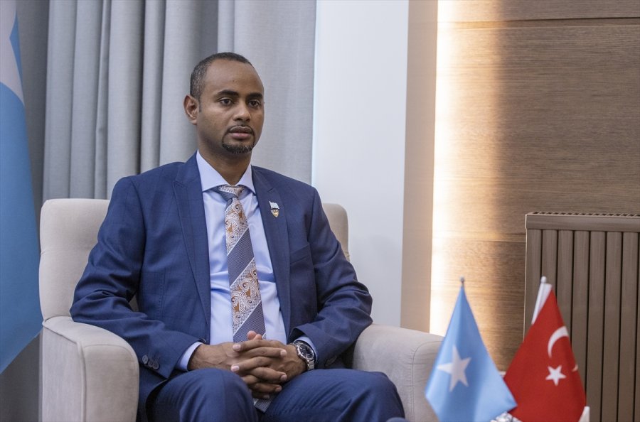 Türkiye Mezunu Somalili Bakan, İlk Yurt Dışı Ziyaretini 