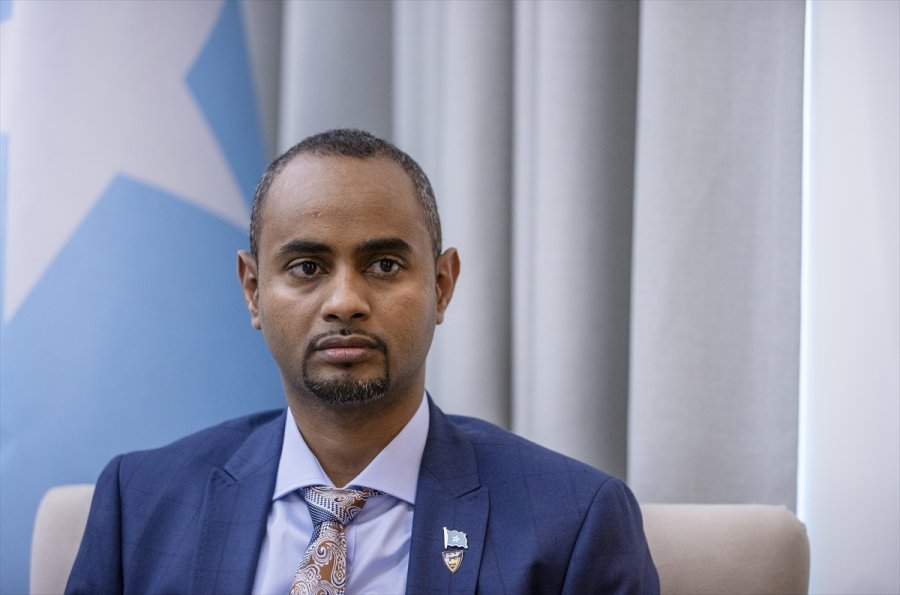 Türkiye Mezunu Somalili Bakan, İlk Yurt Dışı Ziyaretini 
