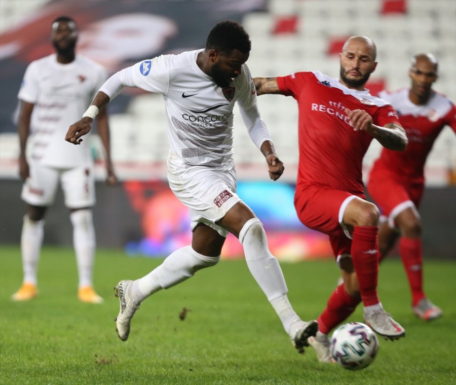 Hatayspor Antalyaspor'u 6 Golle Yendi