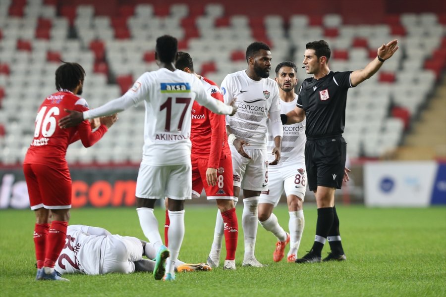 Hatayspor Antalyaspor'u 6 Golle Yendi