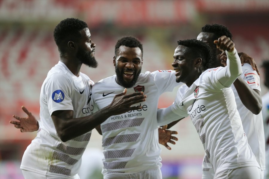 Hatayspor Antalyaspor'u 6 Golle Yendi
