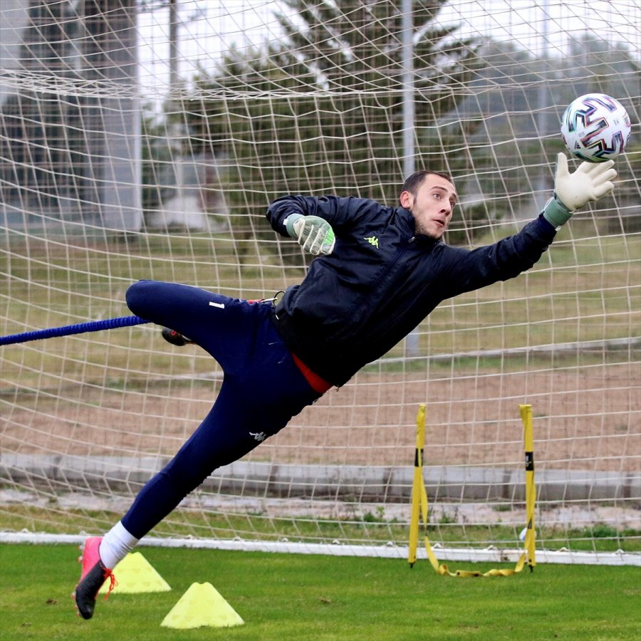 Antalyaspor'da 5 Oyuncu Antrenman Yaptı