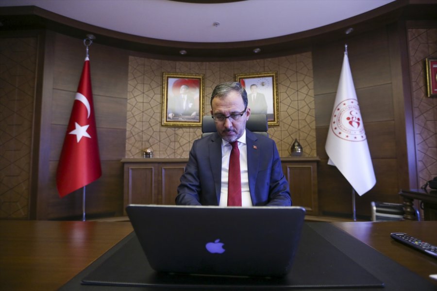 Gençlik Ve Spor Bakanı Mehmet Muharrem Kasapoğlu, Aa'nın 