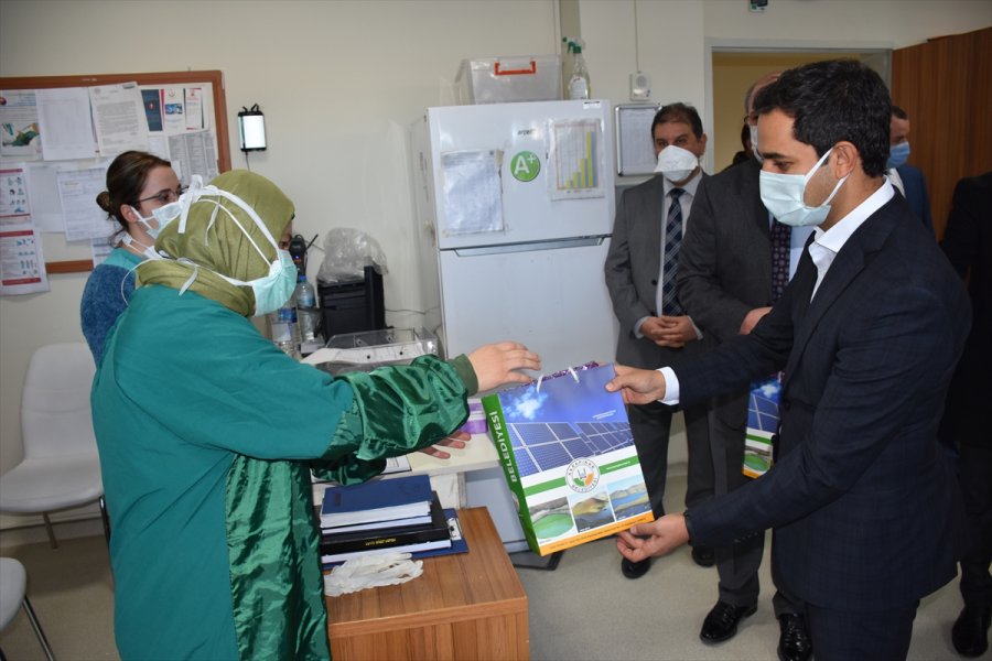 Kaymakam Murat'tan Sağlık Çalışanlarına Moral Ziyareti