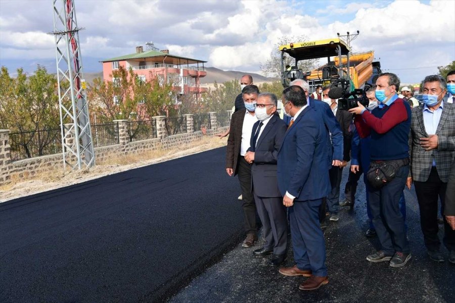 Kayseri Büyükşehir Belediyesi İlçelere 14 Milyon Liralık Asfalt Serdi