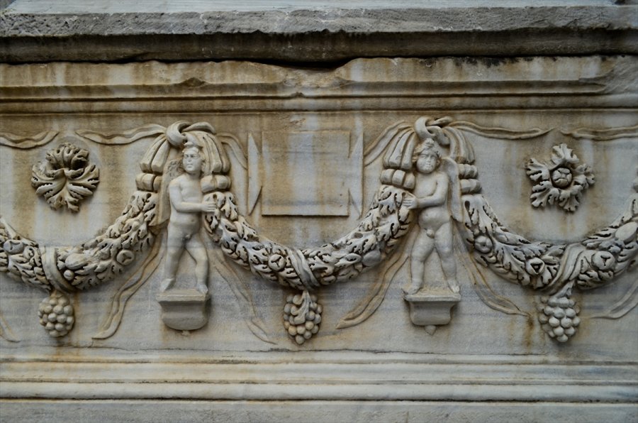 Mersin'de Müzeye Dönüştürülen Eski Adliye Binası Tarihe Işık Tutuyor