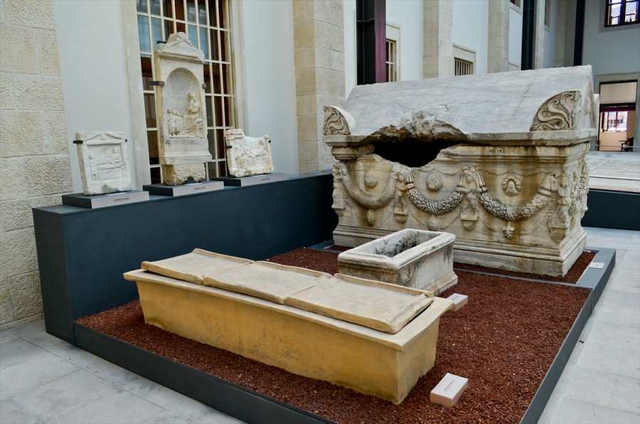 Mersin'de Müzeye Dönüştürülen Eski Adliye Binası Tarihe Işık Tutuyor