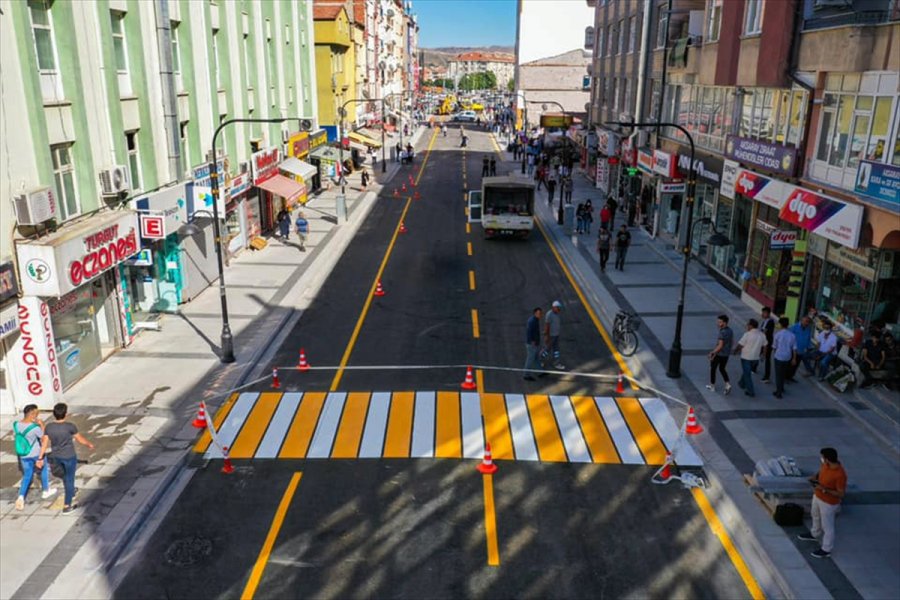 Aksaray Belediyesi 2020'de 95 Bin Ton Asfalt Serdi