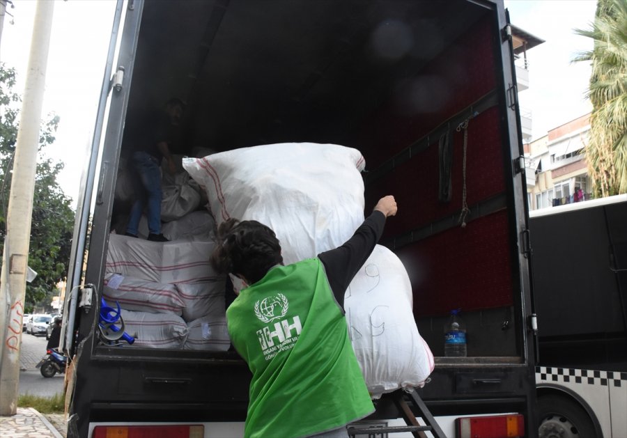 Alanya'dan Suriye'ye Yardım Tırı Gönderildi