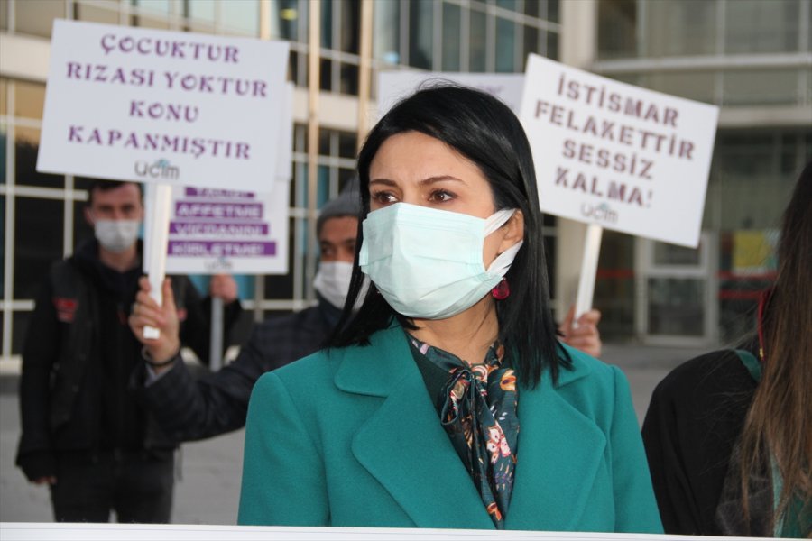 Birlikte Yaşadığı Kadının Oğlunu Öldürdüğü İddia Edilen Sanık İle Çocuğun Annesinin Yargılanmasına Başlandı