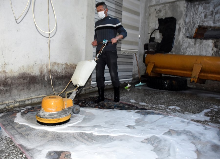 Eski Hükümlü İşkur Hibesiyle Kurduğu Halı Yıkama İşiyle Hayatında Yeni Bir Sayfa Açtı