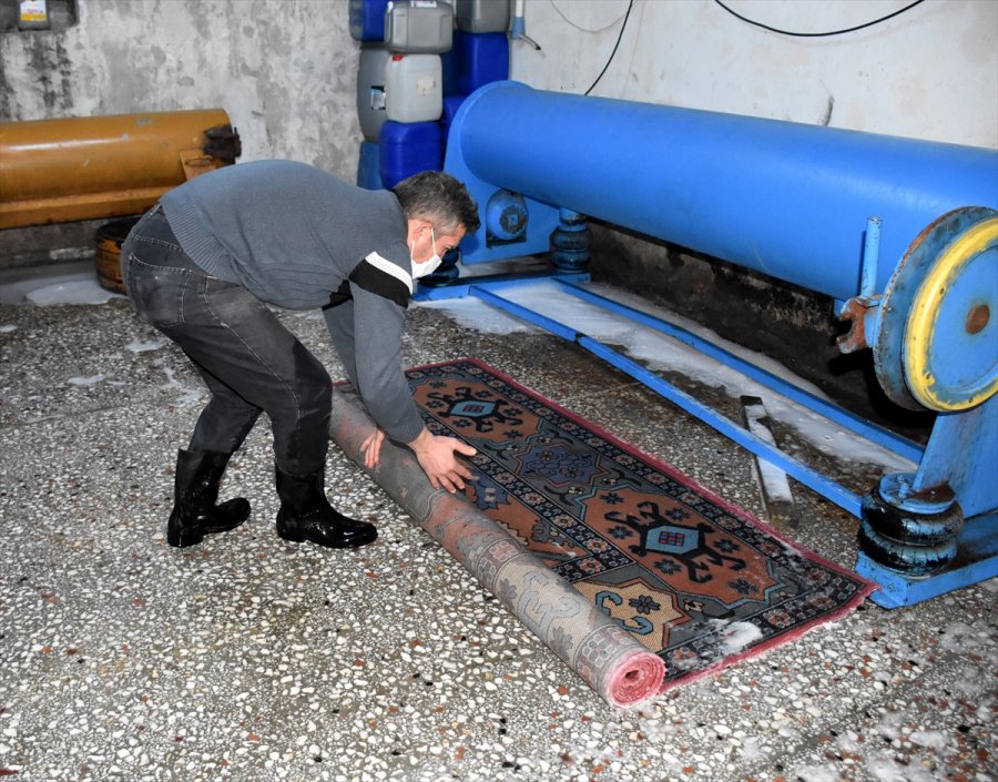 Eski Hükümlü İşkur Hibesiyle Kurduğu Halı Yıkama İşiyle Hayatında Yeni Bir Sayfa Açtı