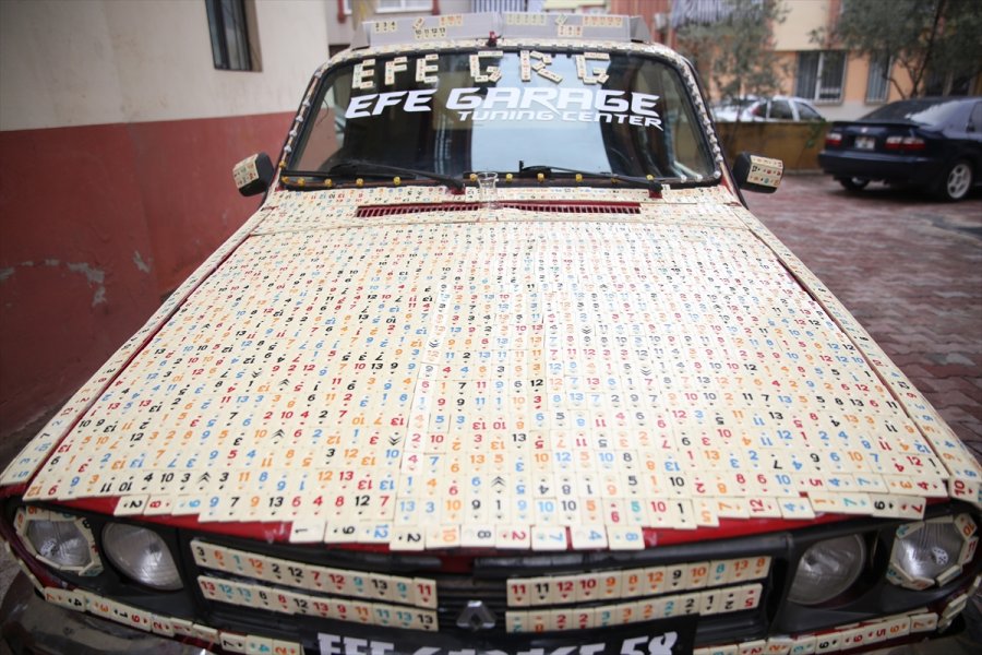 İddiayı Kaybedince Otomobiline 11 Bin Okey Taşı İle 65 Istaka Yapıştırdı