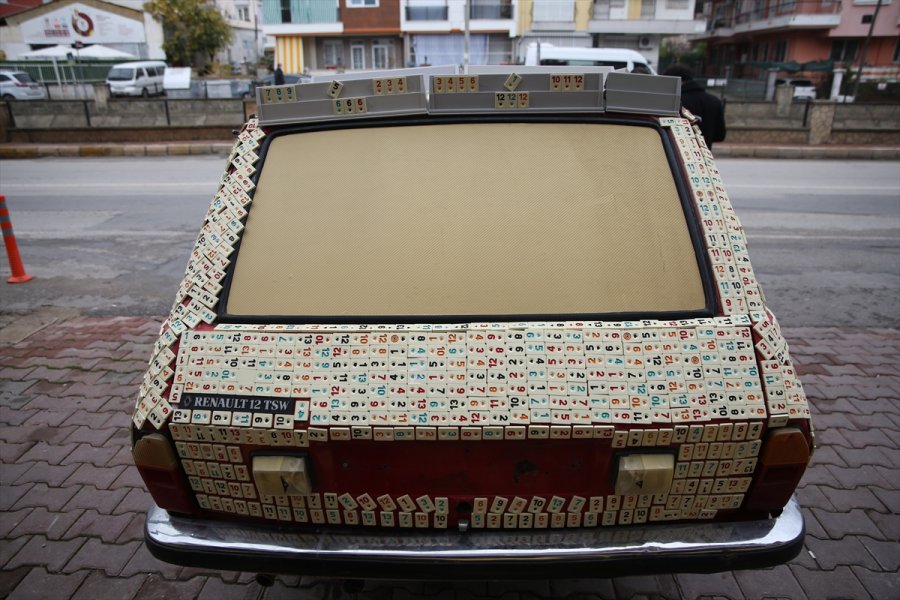 İddiayı Kaybedince Otomobiline 11 Bin Okey Taşı İle 65 Istaka Yapıştırdı