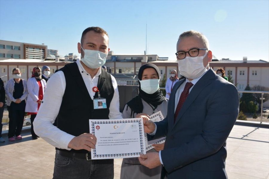 Niğde'de Sağlık Çalışanlarına 