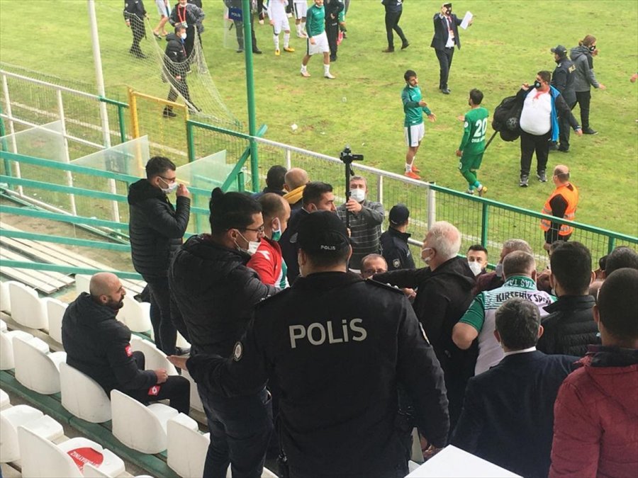 Serik Belediyespor, Kırşehir Belediyespor Maçı Sonrası Gerginlik Yaşandı