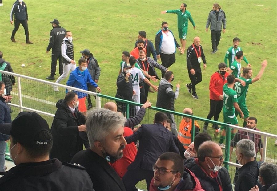 Serik Belediyespor, Kırşehir Belediyespor Maçı Sonrası Gerginlik Yaşandı