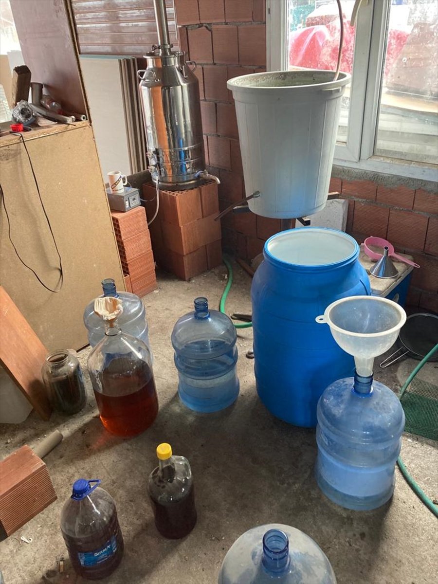 Yurt Genelinde Kaçak Ve Sahte Alkollü İçki Operasyonu Düzenlendi