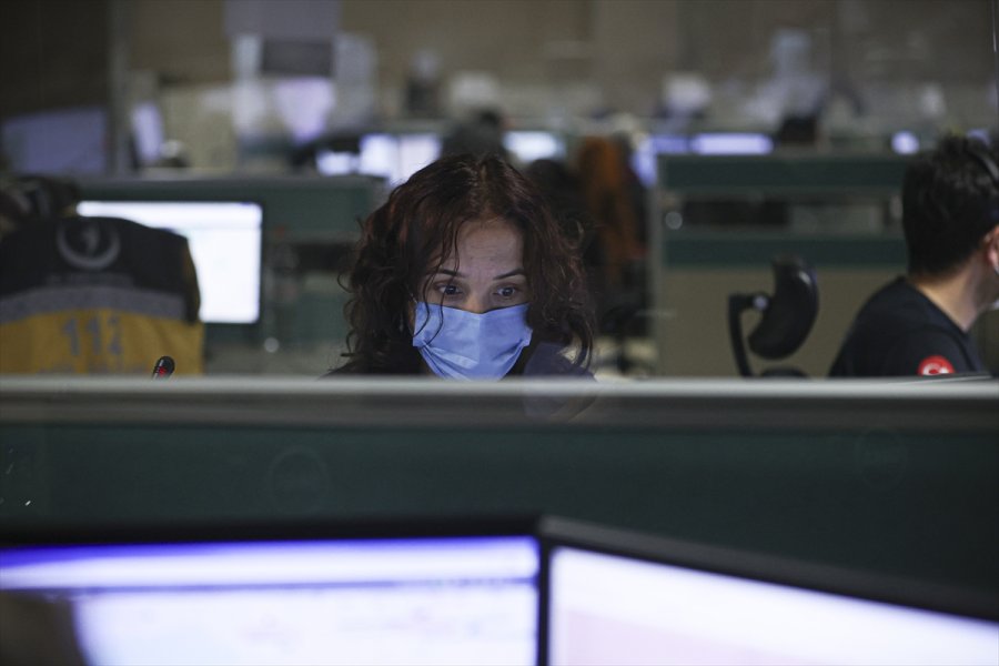 Başkentte 112 Çağrı Merkezinde Yeni Yıl Mesaisi