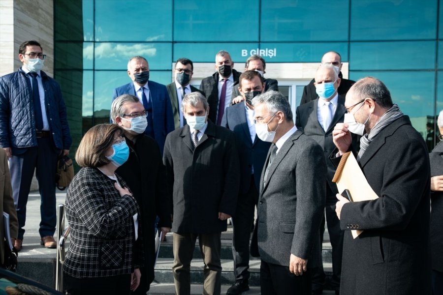 Eskişehir Valisi Ayyıldız'dan Estü Spor Bilimleri Fakültesine Ziyaret