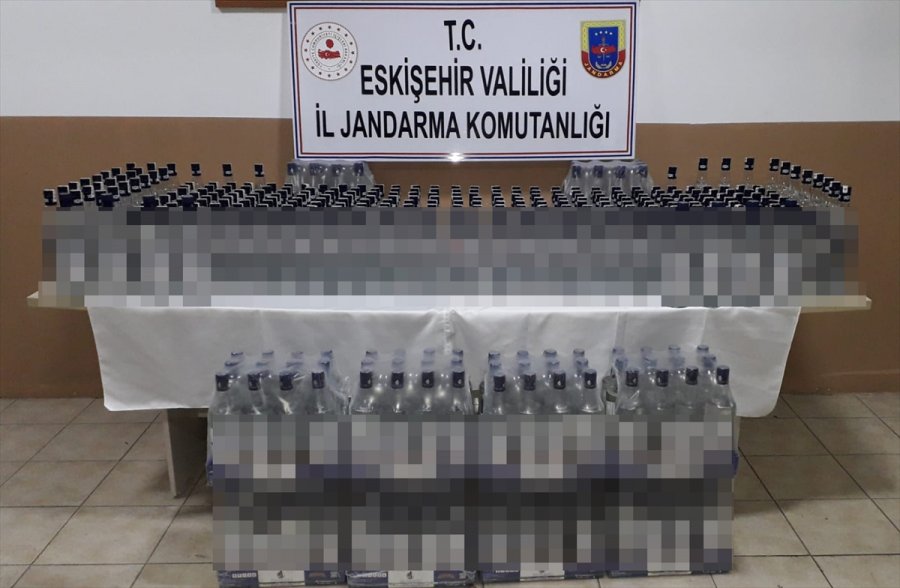 Eskişehir'de Sahte İçki Operasyonunda 3 Şüpheli Yakalandı