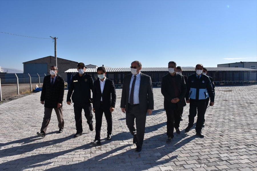 Karapınar'da Sokak Hayvanlarının Barındığı Bakımevine Ziyaret