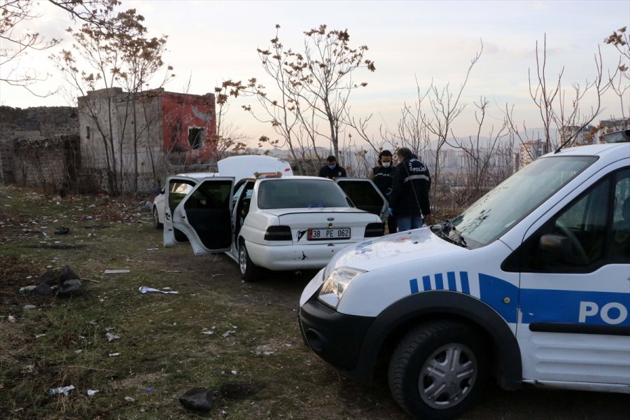 Kayseri'de Otomobil Hırsızlığıyla İlgili 3 Kişi Yakalandı