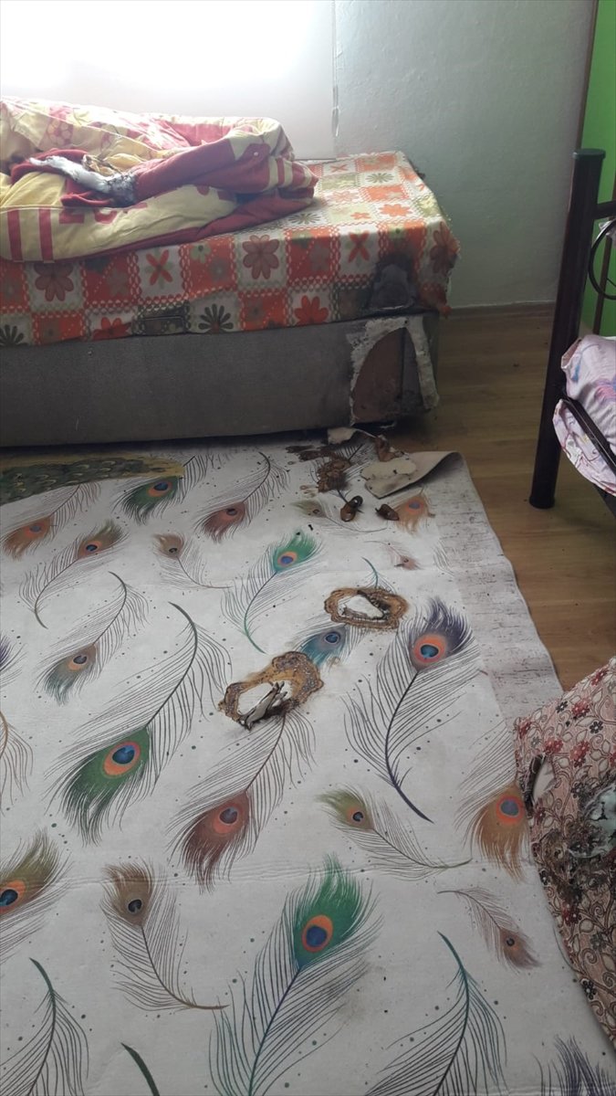 Mersin'de Bir Kişi Çocuklarının Evine Molotofkokteyli Atıp Yangın Çıkardı