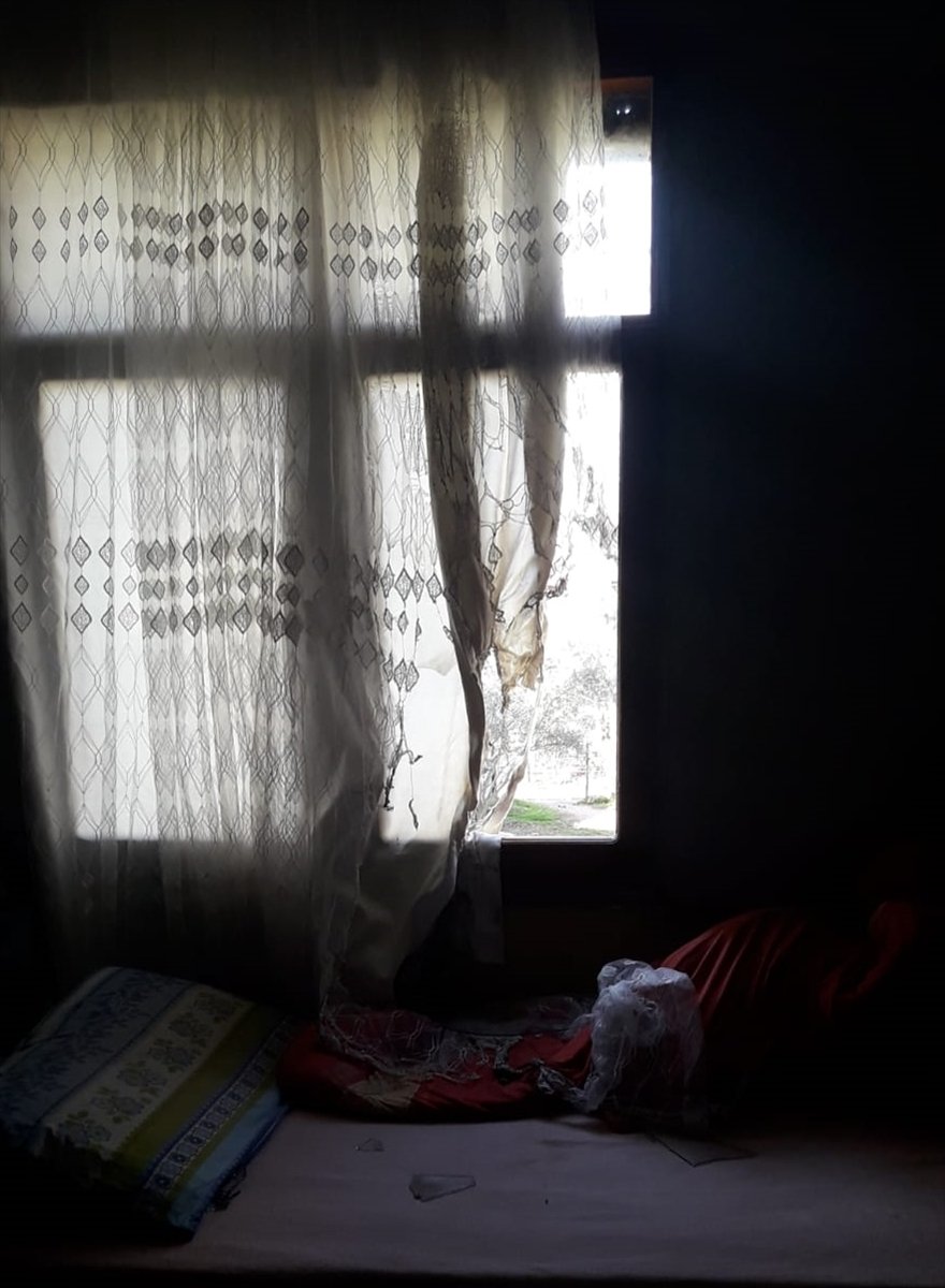 Mersin'de Bir Kişi Çocuklarının Evine Molotofkokteyli Atıp Yangın Çıkardı