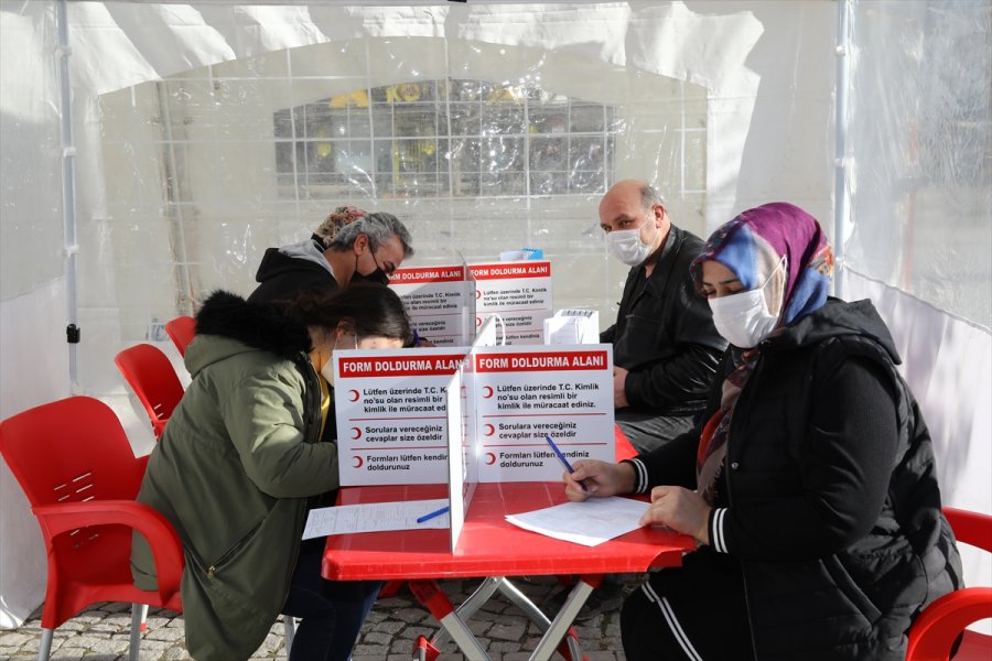 Çubuk'ta Vatandaşlar Kan Bağışı Kampanyasına İlgi Gösterdi