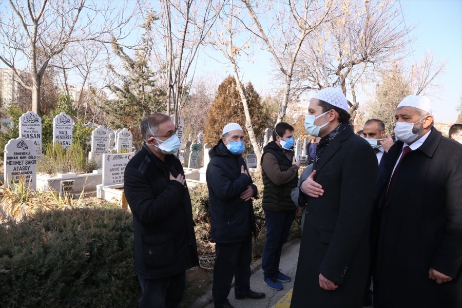 Eski Başbakanlardan Erbakan'ın, Hayatını Kaybeden Yakın Çalışma Arkadaşı Ali Güneri Toprağa Verildi