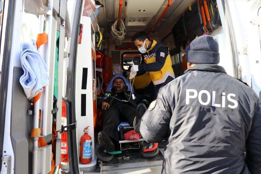 Kayseri'de Evde Çıkan Yangında Dumandan Etkilenen Yaşlı Kadın Öldü