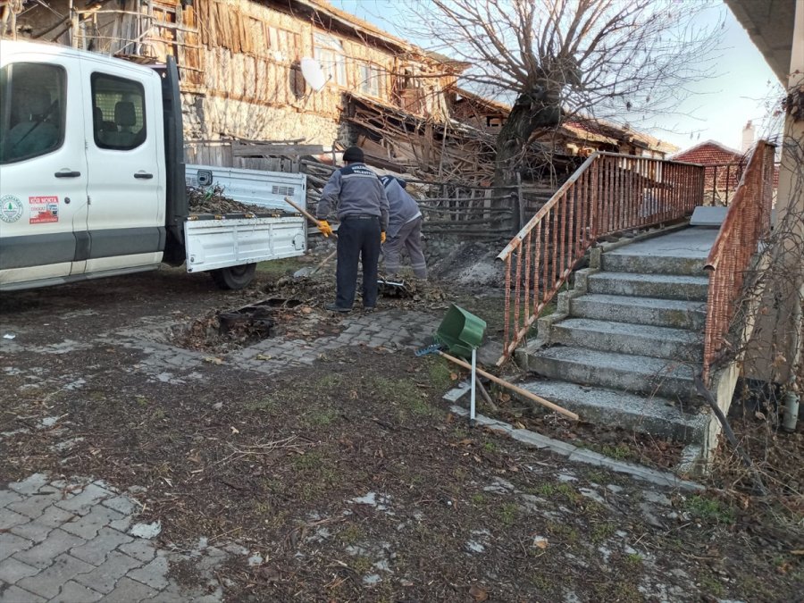 Kızılcahamam Belediye Başkanı Acar, Temizlik Çalışmalarını Denetledi