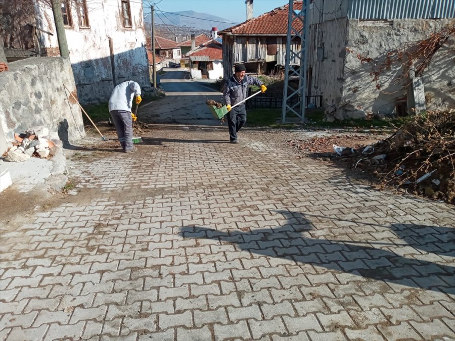 Kızılcahamam Belediye Başkanı Acar, Temizlik Çalışmalarını Denetledi