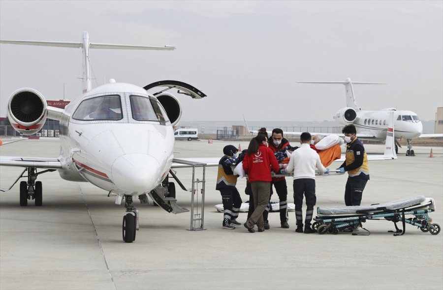 Abd'de Yaşayan Türk Halk Bilimci İlhan Başgöz Ambulans Uçakla Türkiye'ye Getirildi