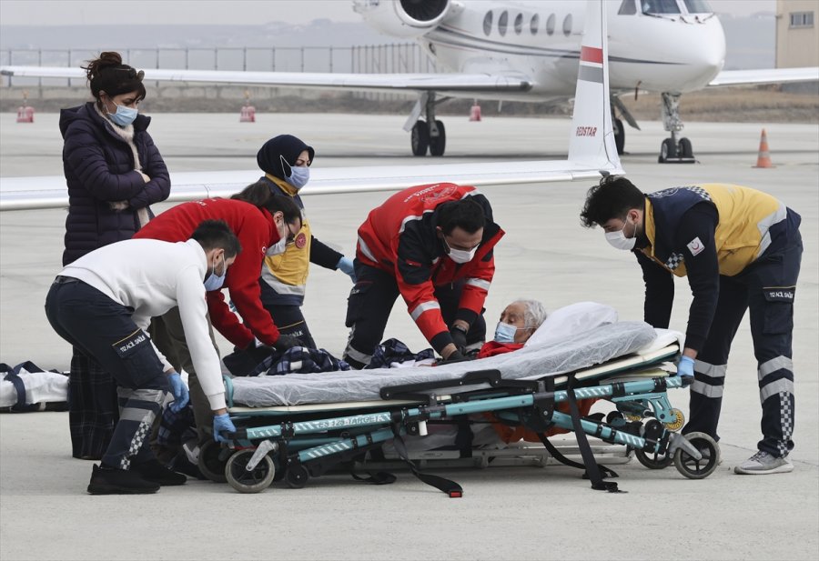 Abd'de Yaşayan Türk Halk Bilimci İlhan Başgöz Ambulans Uçakla Türkiye'ye Getirildi