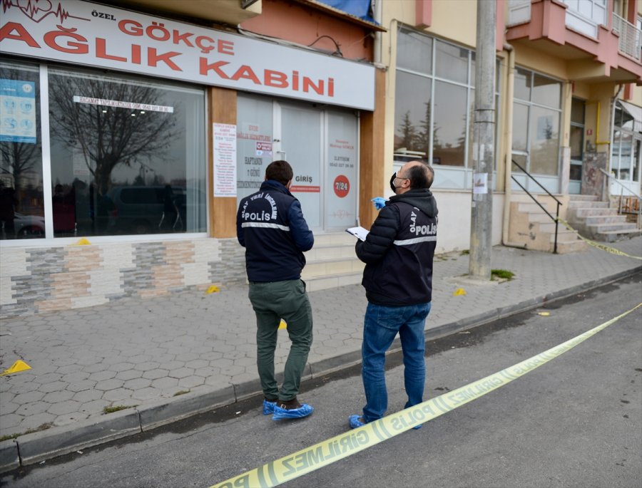 Eskişehir'deki Kavgada Baba Ve Oğlunu Bıçakladığı İddia Edilen Şüpheli Tutuklandı