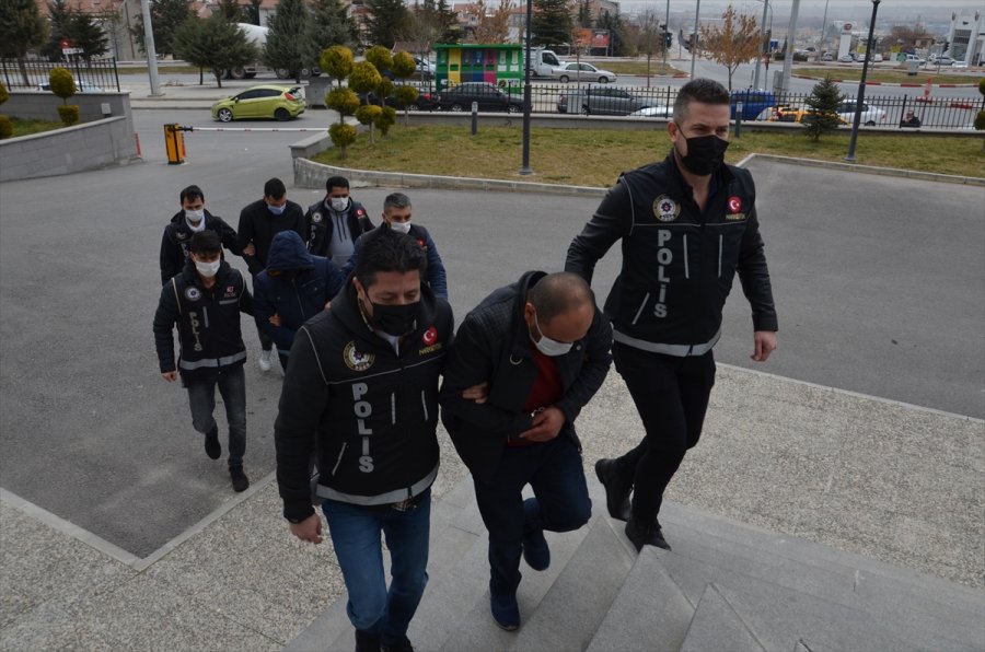 Karaman'da Uyuşturucu Operasyonunda Yakalanan 3 Zanlıdan 2'si Tutuklandı