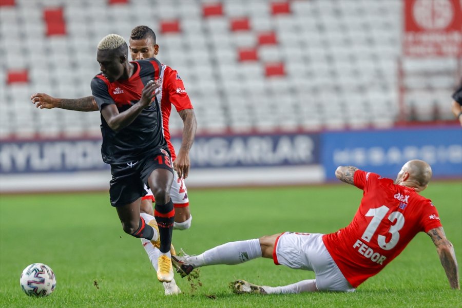 Antalya Ekibi 3 Golle 3 Puanı Aldı