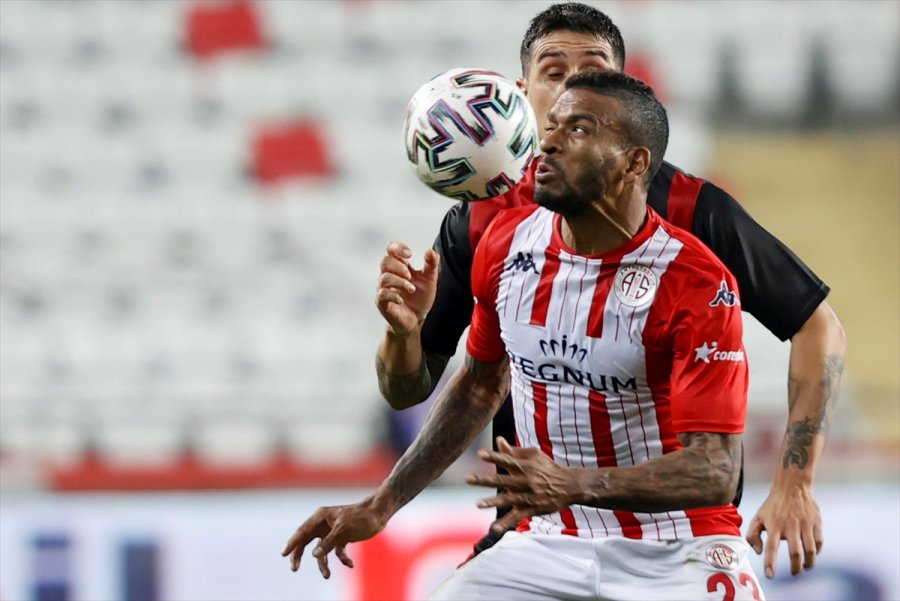 Antalya Ekibi 3 Golle 3 Puanı Aldı