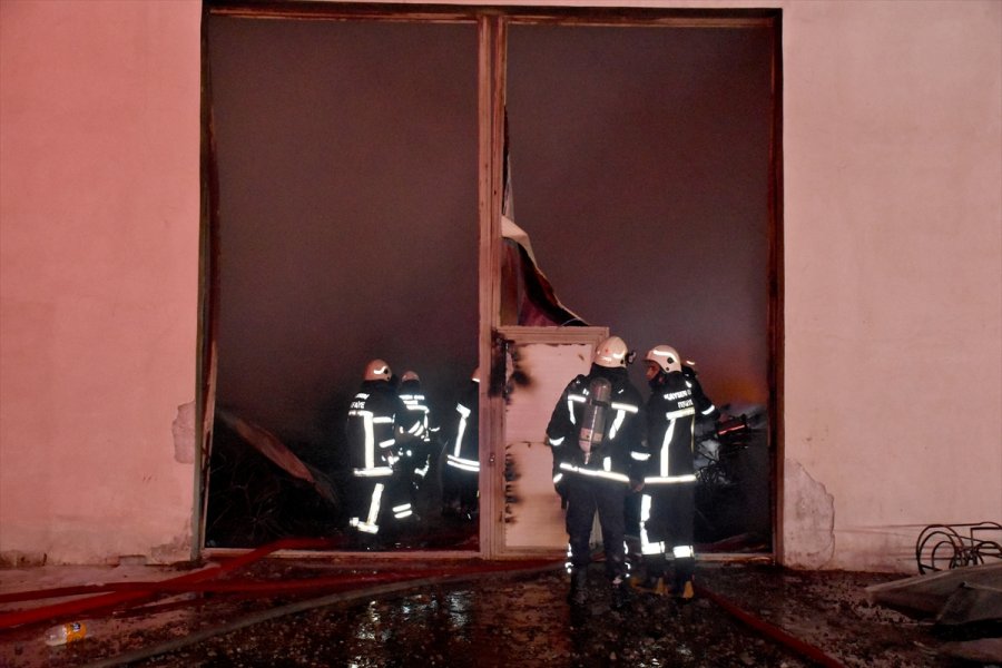 Güncelleme - Kayseri'de Bir Fabrikada Çıkan Yangın Kontrol Altına Alındı