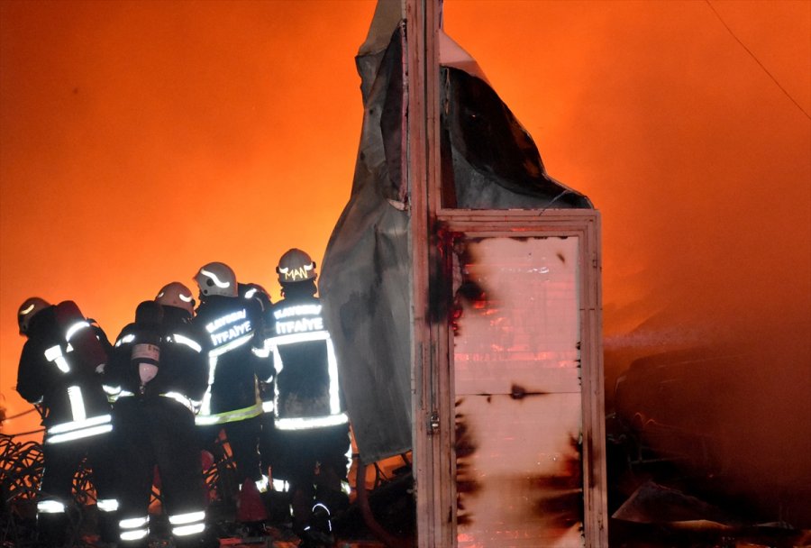 Kayseri'de Bir Fabrikada Yangın Çıktı