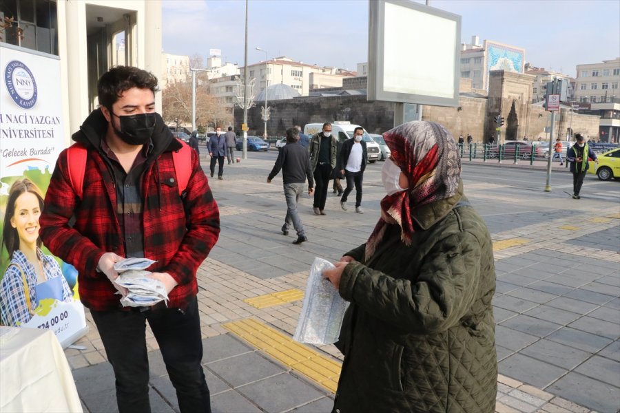 Kayseri'de Öğrenciler 