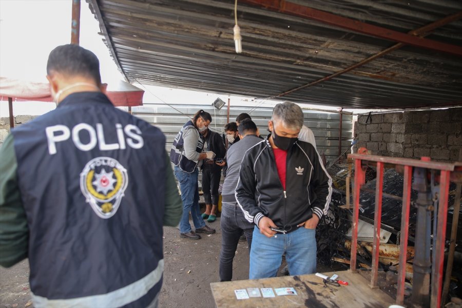 Antalya'da Polis, Zabıta Ve Maliye Ekiplerinden Hurdacılara Operasyon